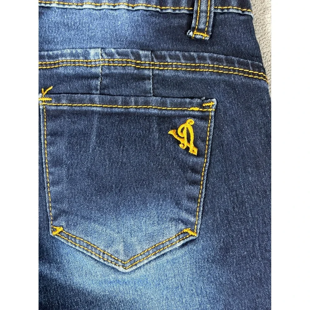 VIP Jeans Women 1/2 Blue Denim Medium Wash 5-Pockets Whiskered Skinny Leg Grunge